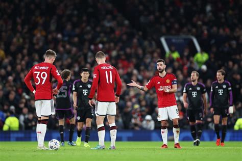Manchester United loses 1-0 to Bayern Munich and crashes out of the Champions League